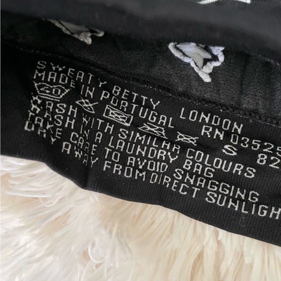 Sweaty Betty top ski base layer. Small. - Picture 5 of 5